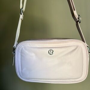 Lululemon Rare Camera Bag